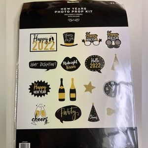 NY Photo Prop Kit (pack of 16 different props)